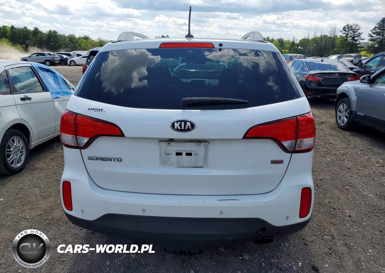 2015 Kia Sorento Lx VIN:5XYKTCA62FG616368 - 6