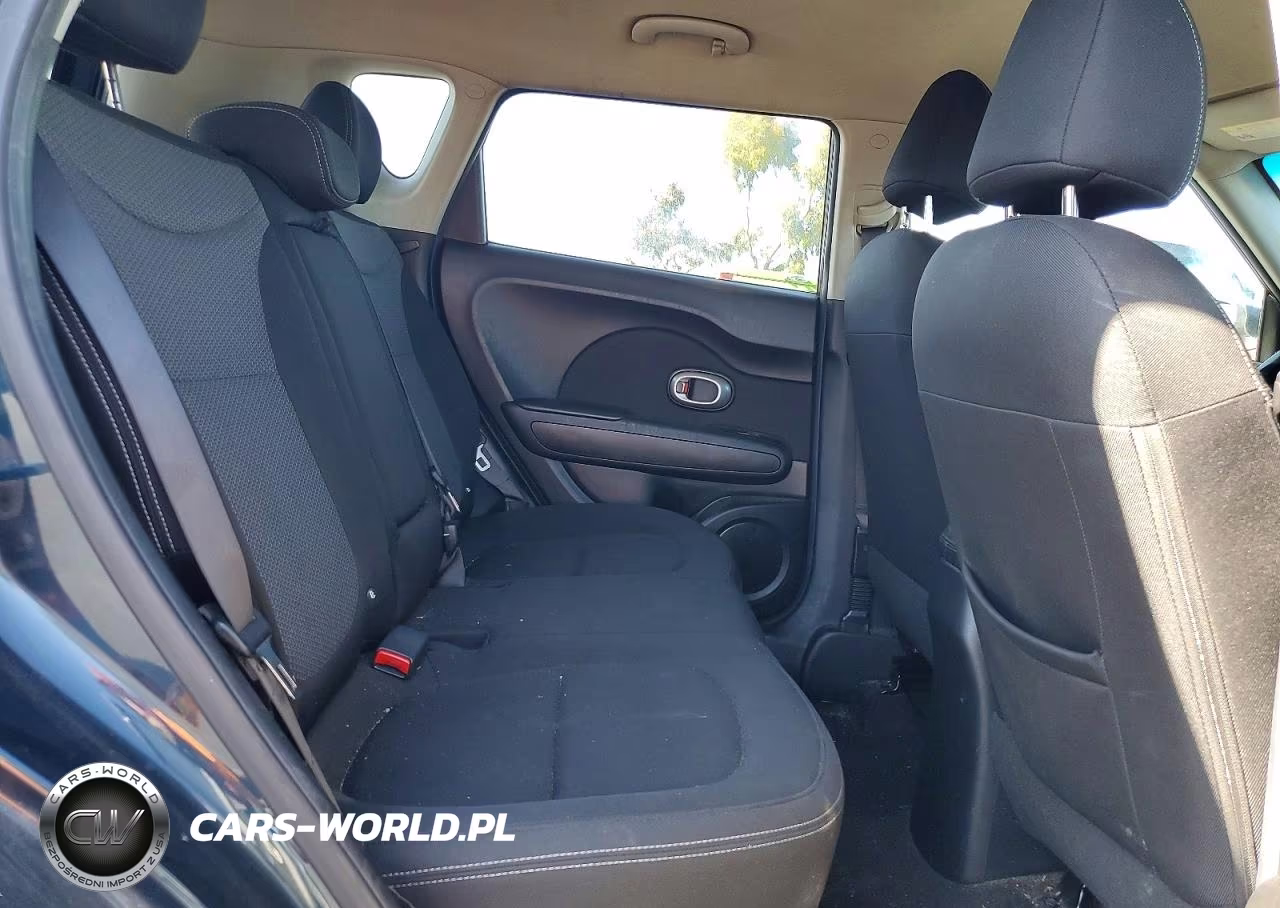 2017 Kia Soul + VIN:KNDJP3A55H7418553 - 10