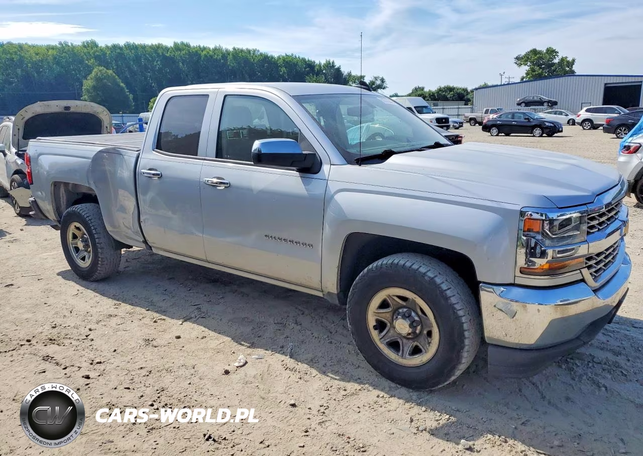 2018 Chevrolet Silverado C1500 VIN:1GCRCNEH9JZ125991 - 4