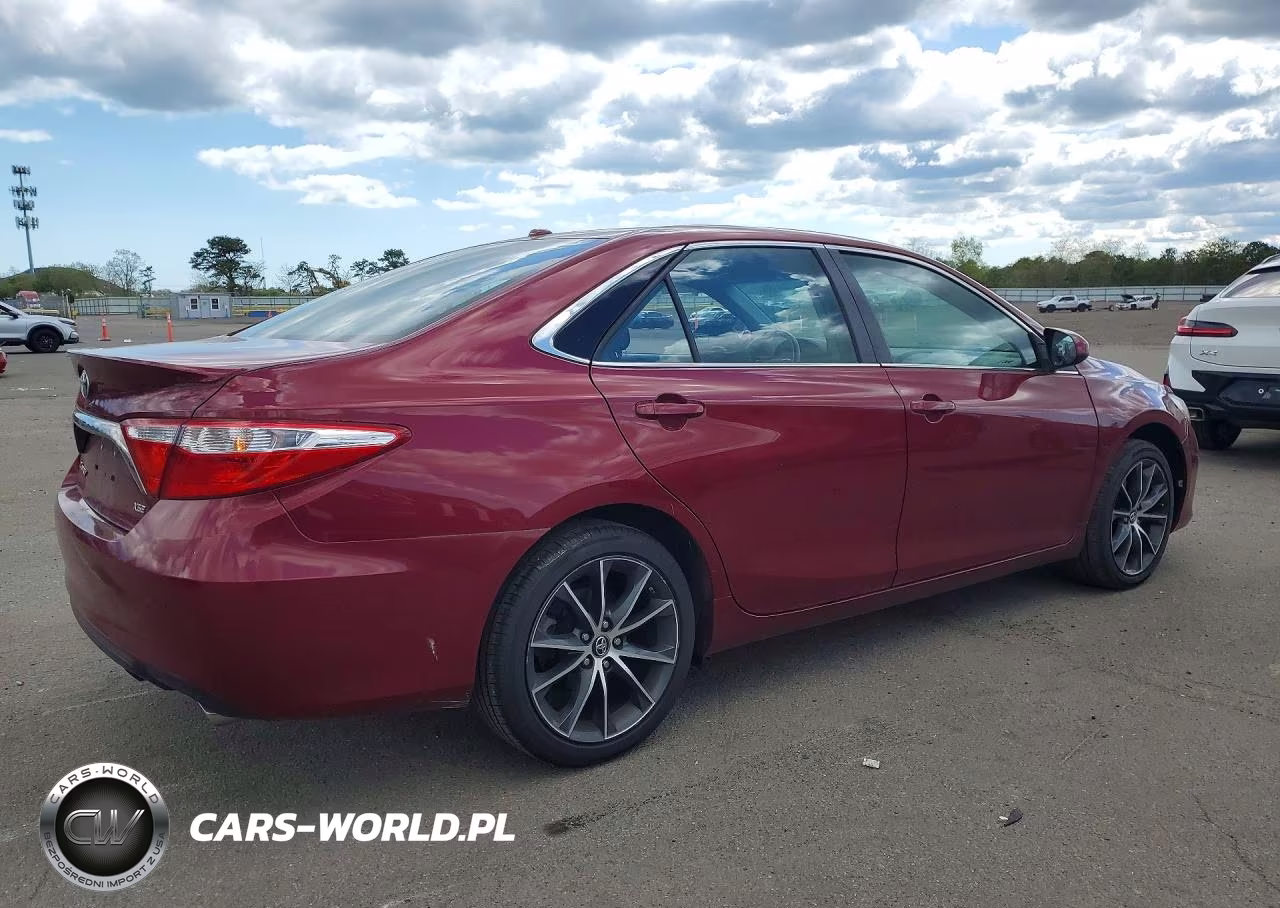 2017 Toyota Camry Xse VIN:4T1BF1FK7HU694319 - 3