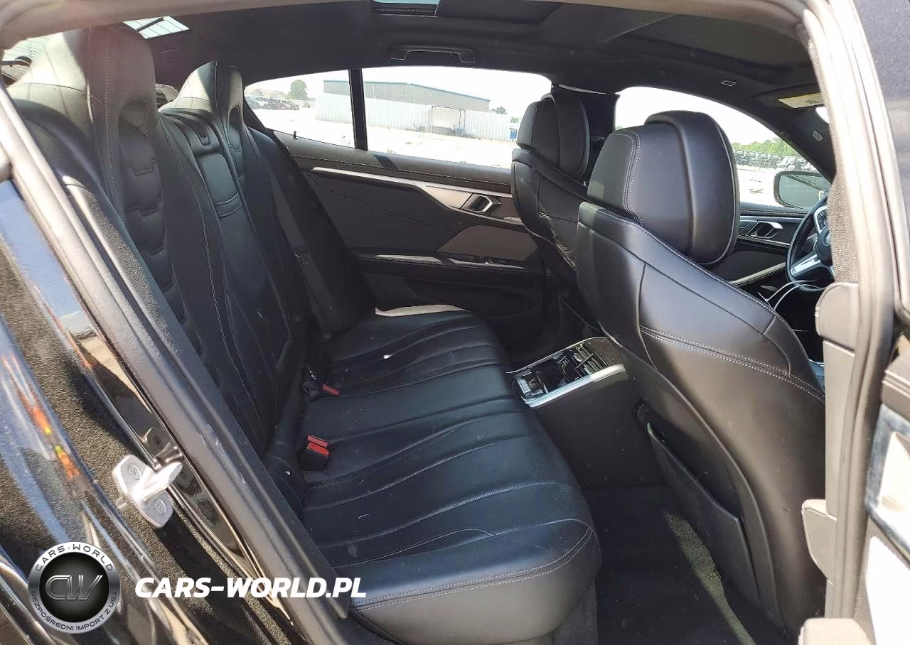 2021 BMW 840I VIN:WBAGV2C02MCF68584 - 10