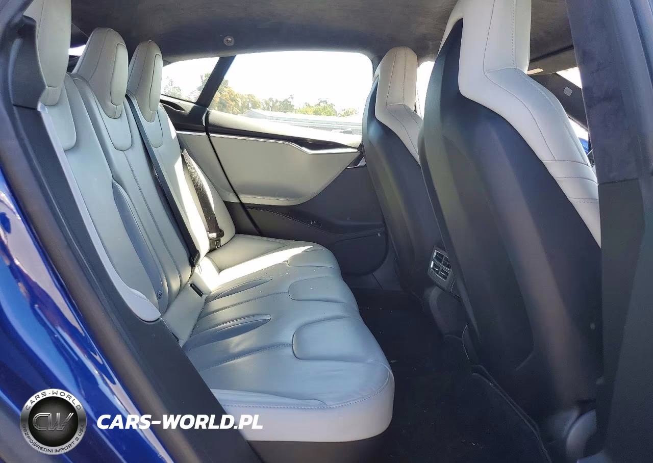 2015 Tesla Model S VIN:5YJSA1E20FF116413 - 10