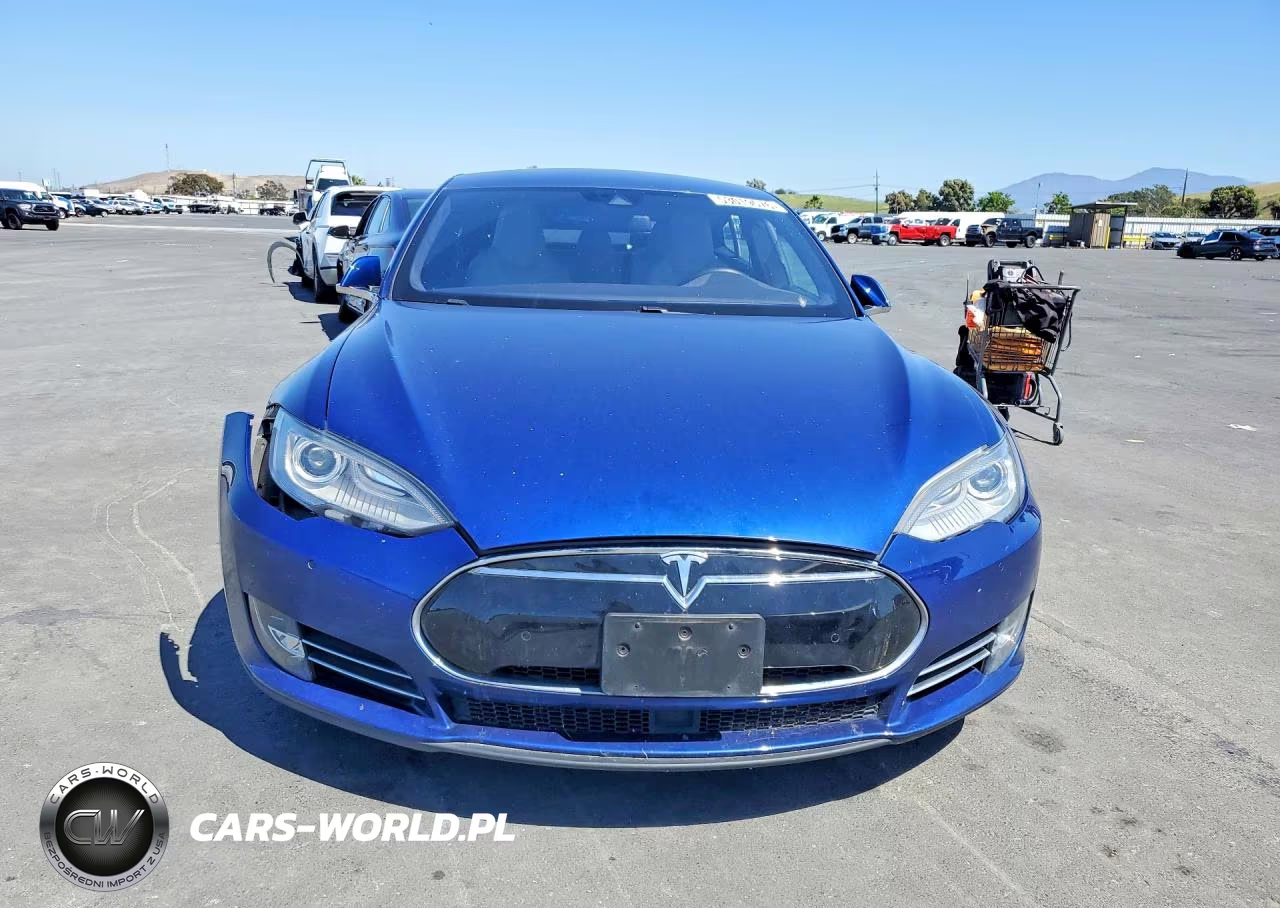 2015 Tesla Model S VIN:5YJSA1E20FF116413 - 5