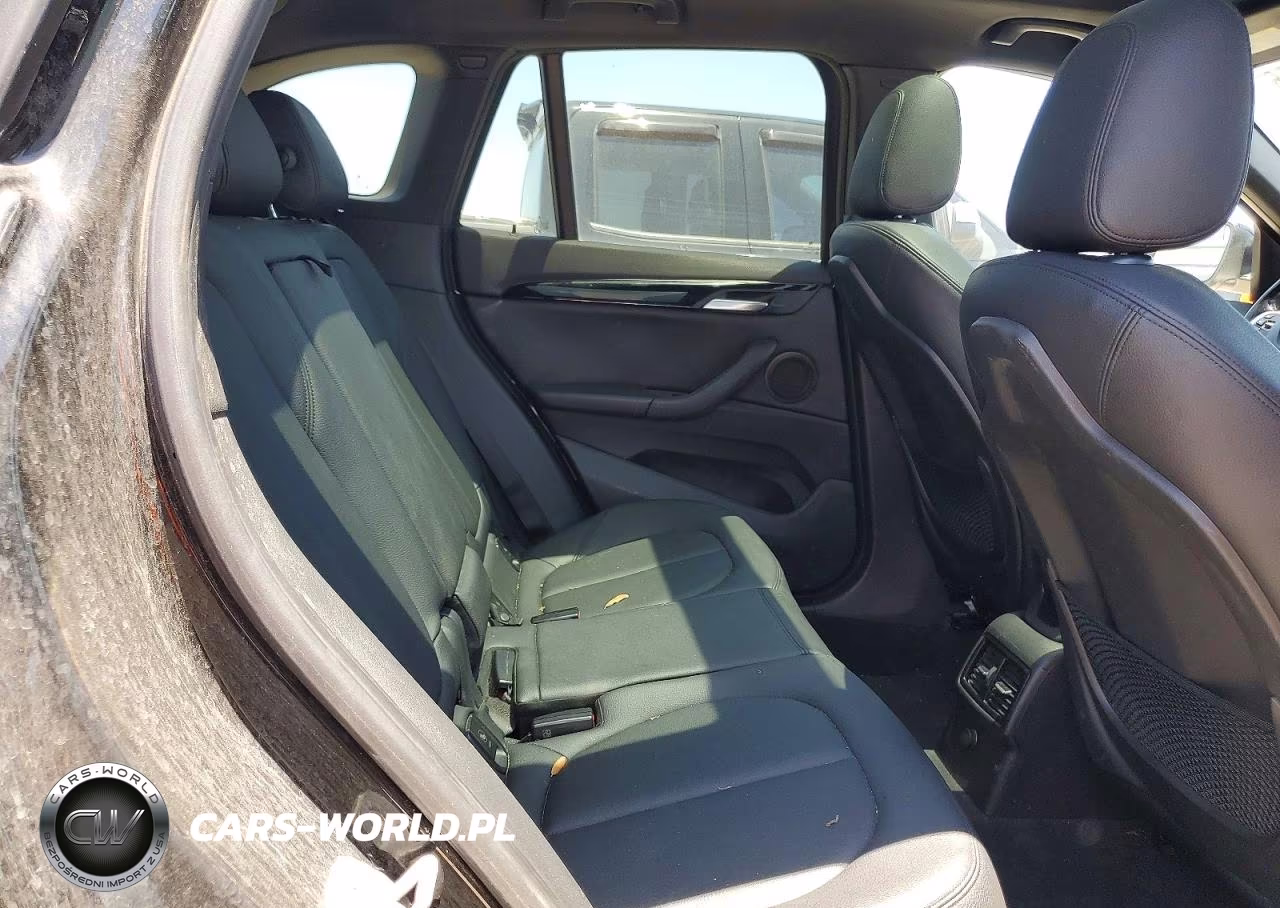 2016 BMW X1 VIN:WBXHT3C35G5E51607 - 10