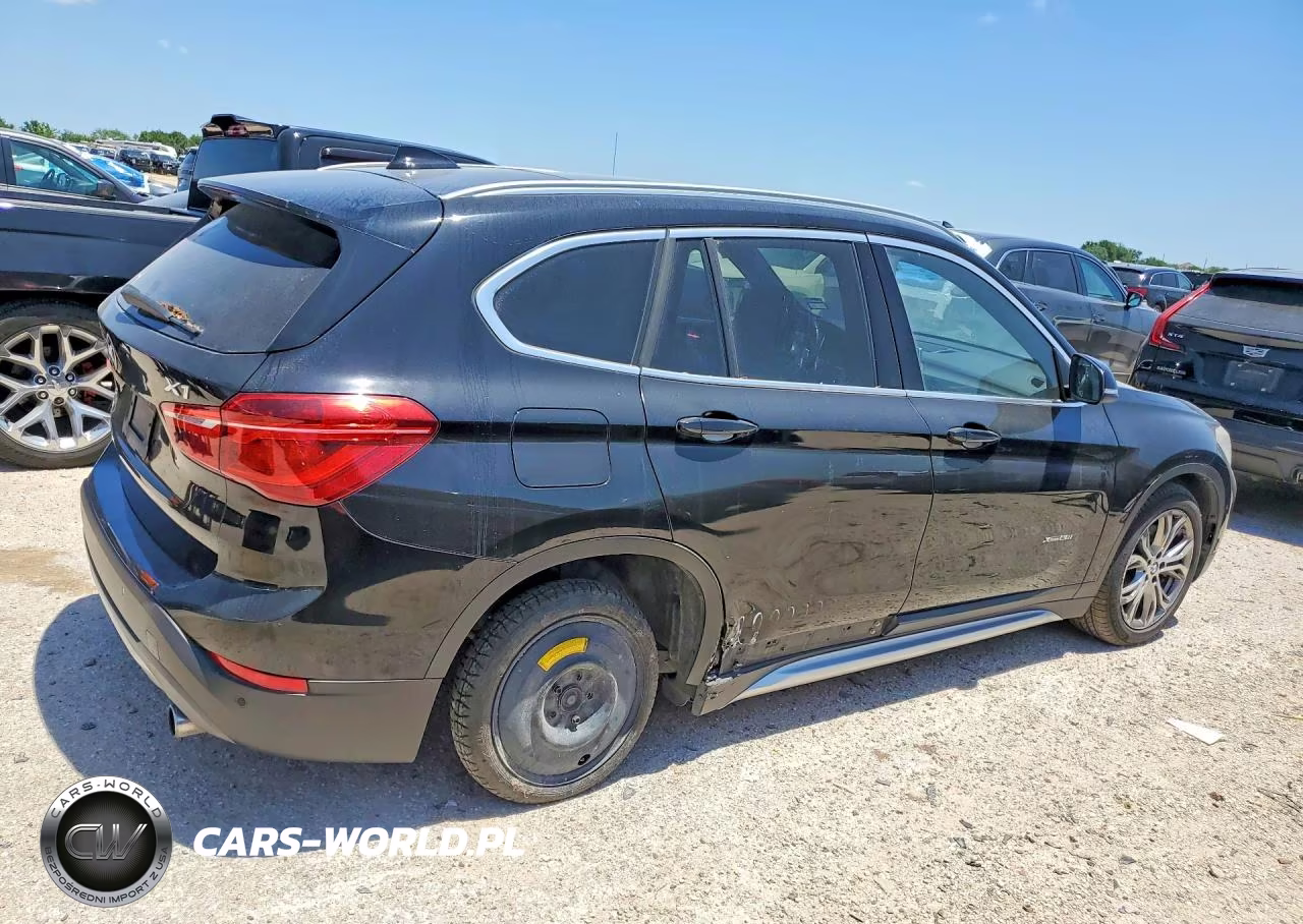 2016 BMW X1 VIN:WBXHT3C35G5E51607 - 3