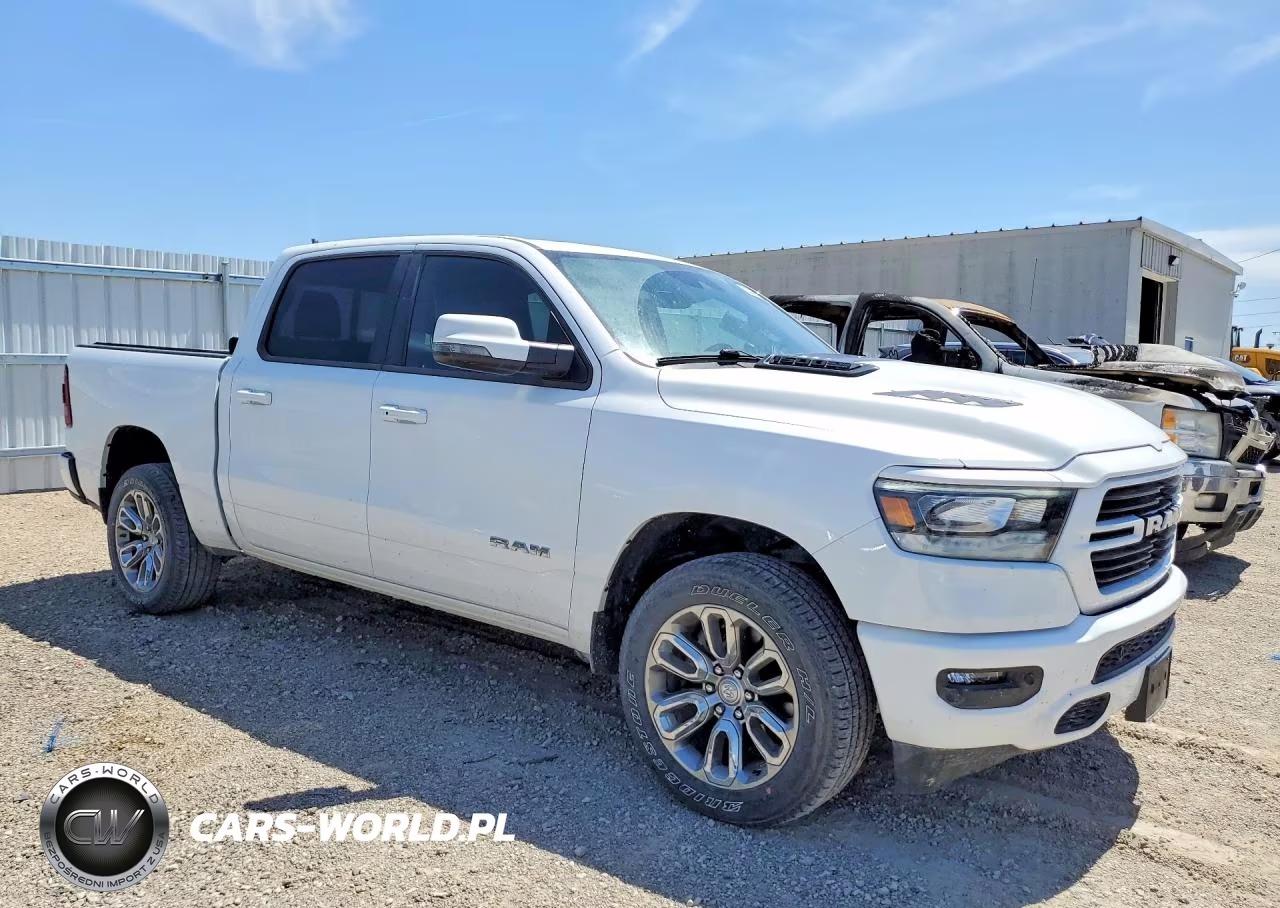 2024 Ram 1500 Laramie VIN:1C6SRFJT3RN196081 - 4