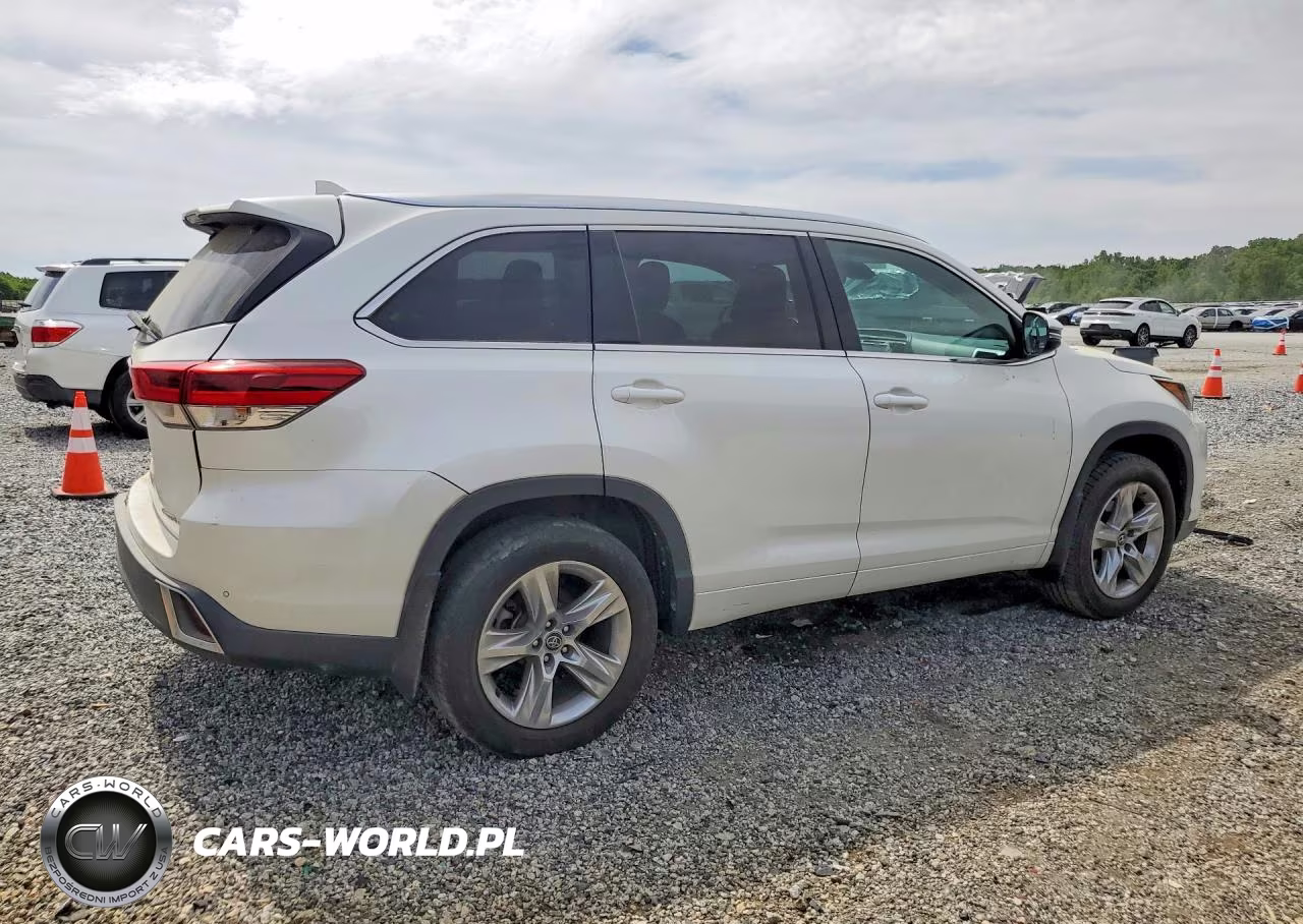 2018 Toyota Highlander Limited VIN:5TDDZRFH9JS888013 - 3