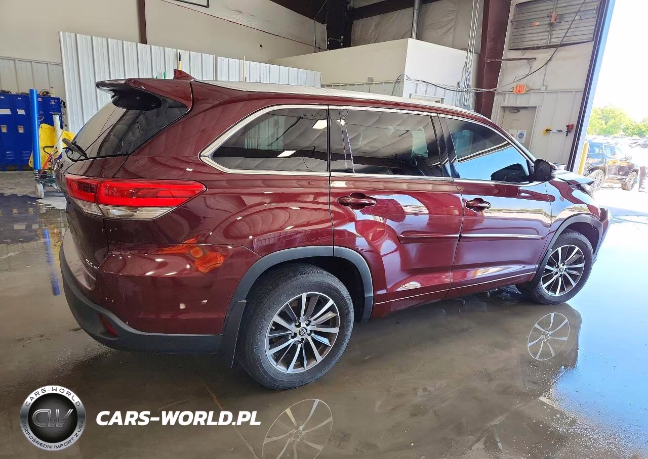 2017 Toyota Highlander Xle VIN:5TDJZRFH4HS372185 - 3