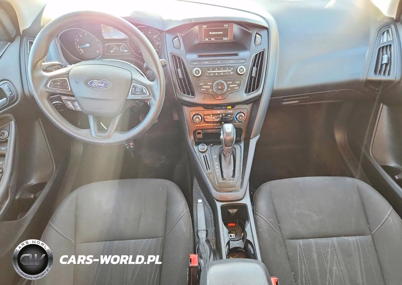 2016 Ford Focus Se VIN:1FADP3K29GL258187 - 8