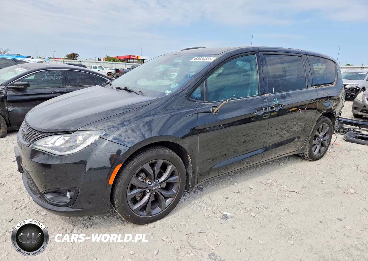 2019 Chrysler Pacifica Touring L Plus
