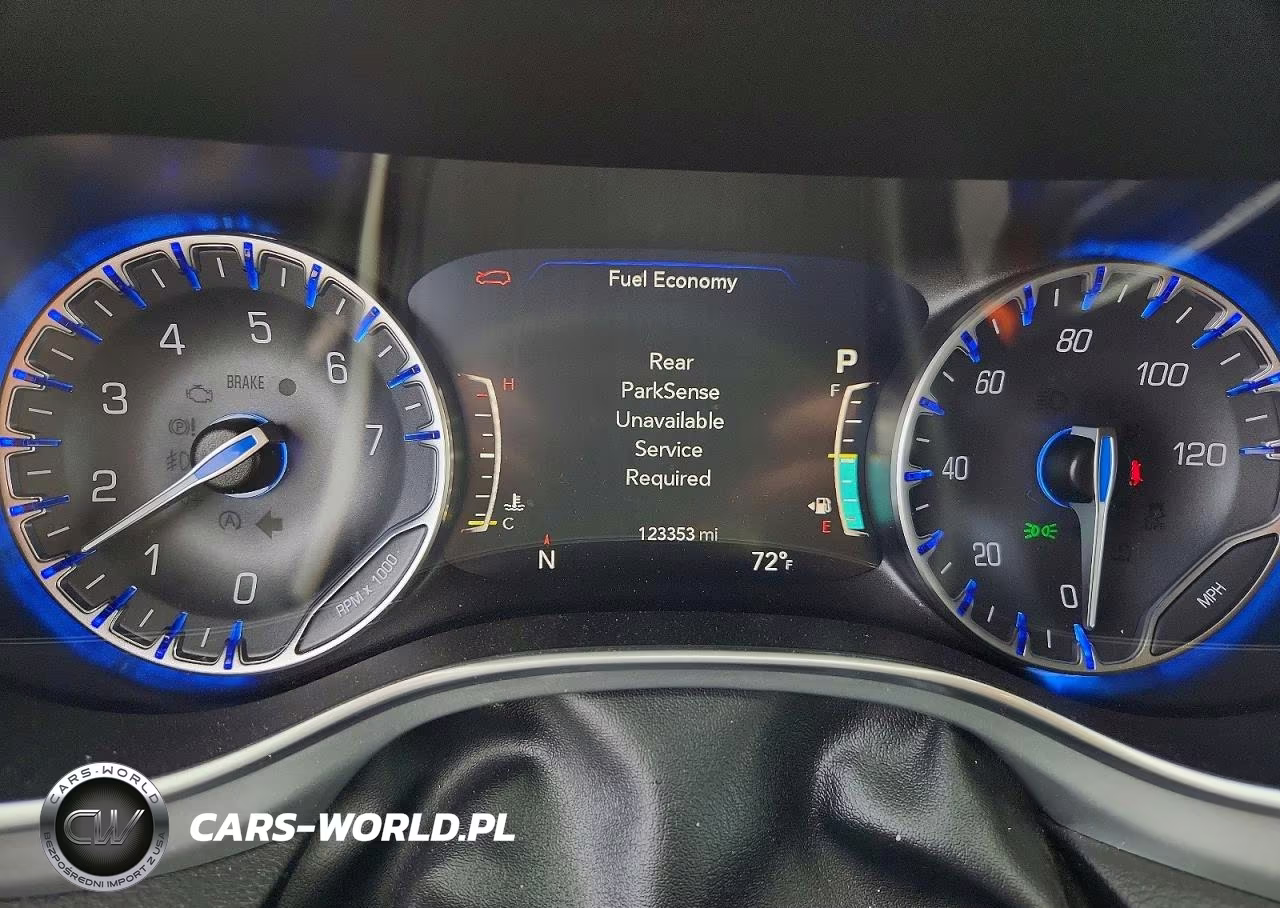 2019 Chrysler Pacifica Touring L Plus VIN:2C4RC1EG9KR702286 - 9