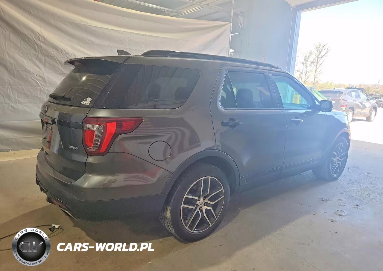 2016 Ford Explorer Sport VIN:1FM5K8GT6GGB20610 - 3