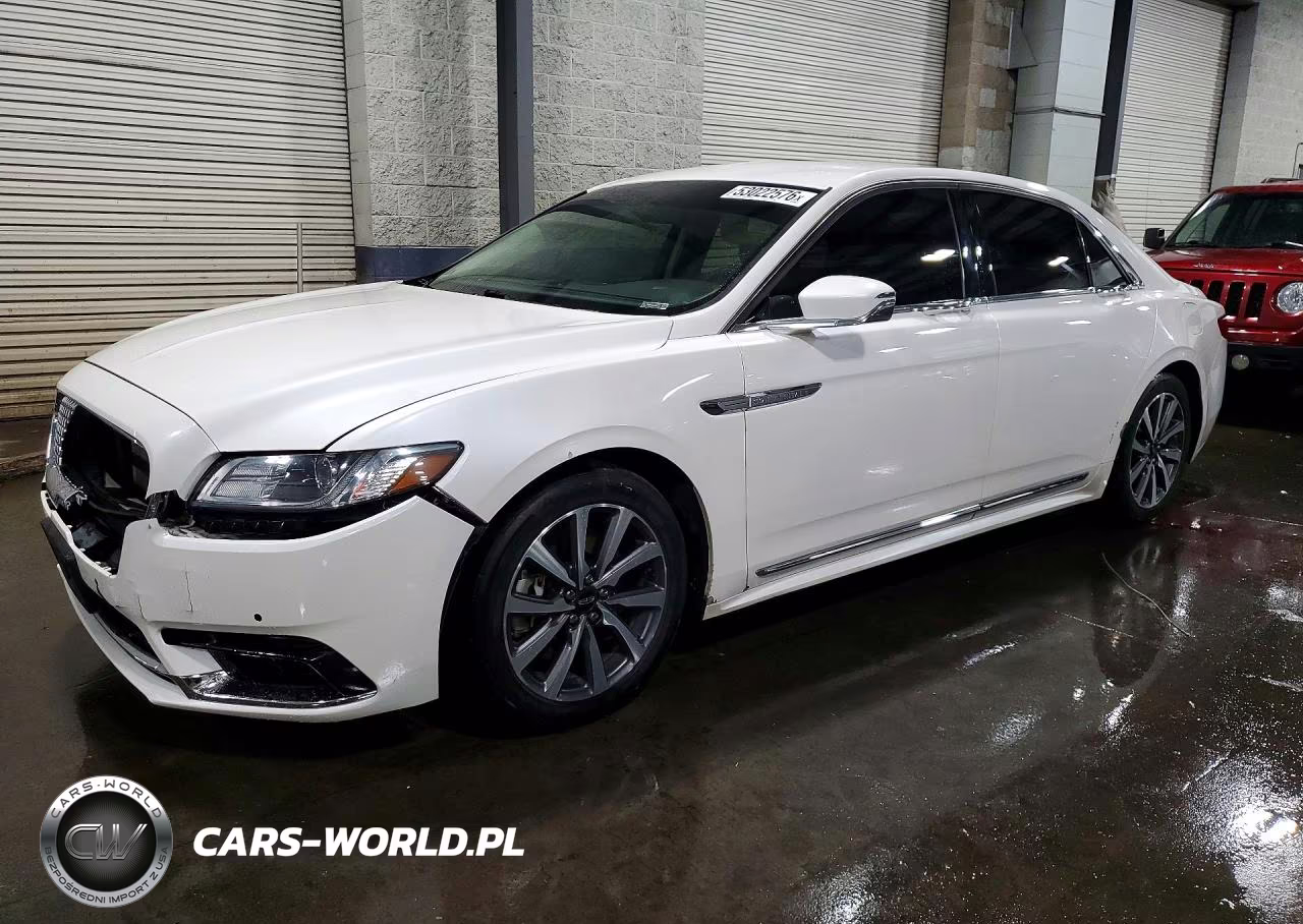 2018 Lincoln Continental Premiere – zdjęcie 1 z 12