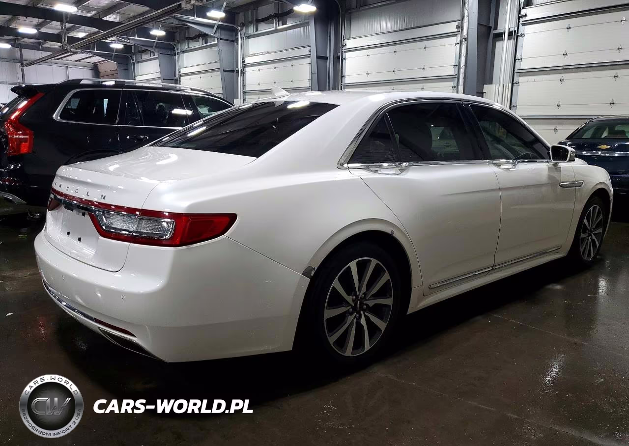 2018 Lincoln Continental Premiere VIN:1LN6L9PK4J5611579 - 3