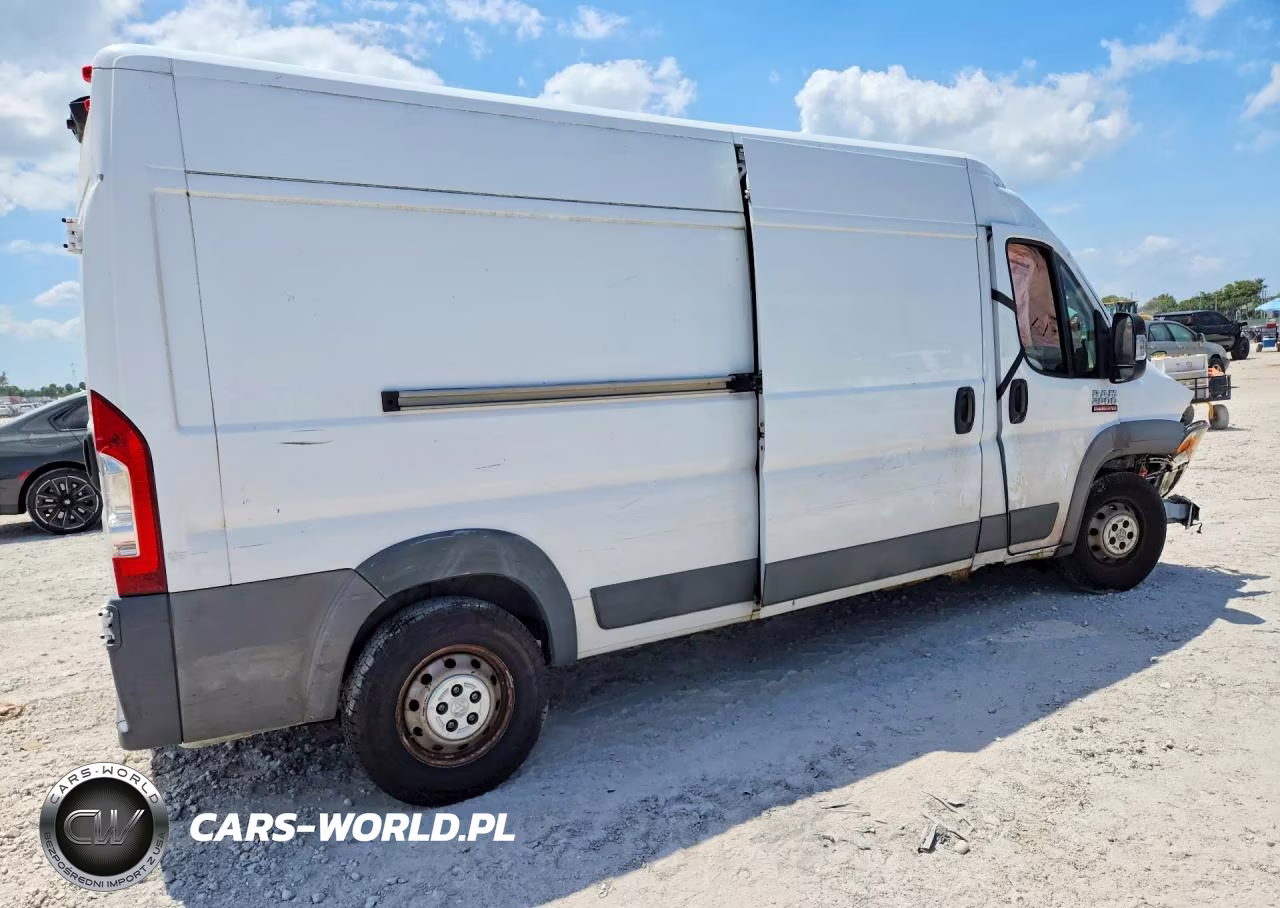 2018 Ram Promaster 2500 2500 High VIN:3C6TRVDG2JE105582 - 3