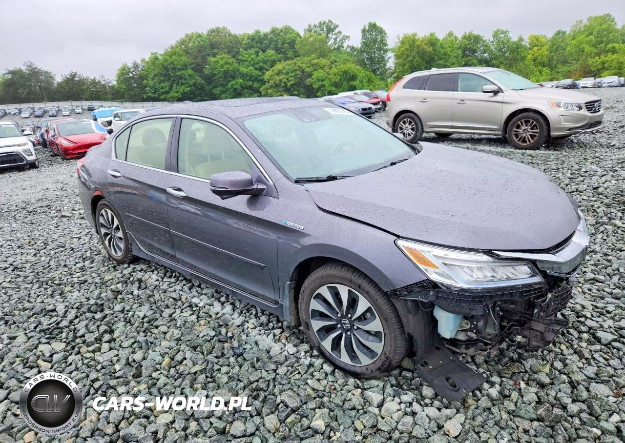 2017 Honda Accord Touring Hybrid VIN:JHMCR6F74HC000926 - 4