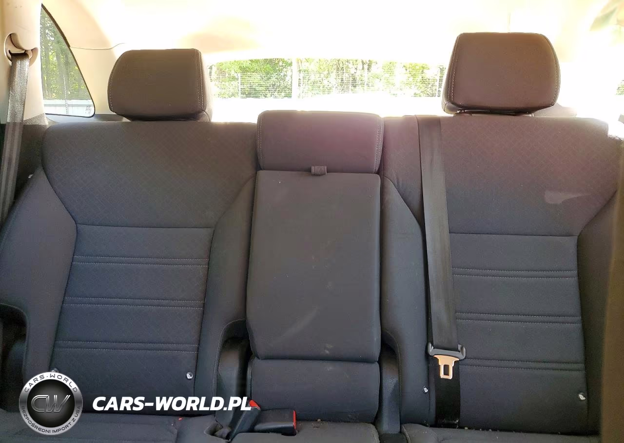 2016 Kia Sorento L VIN:5XYPG4A34GG091109 - 10