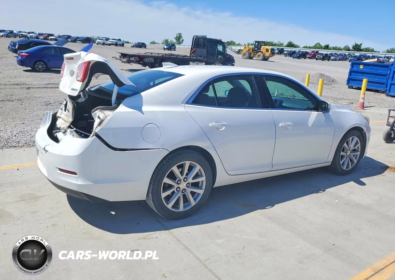 2015 Chevrolet Malibu 2Lt VIN:1G11D5SL5FU112347 - 3