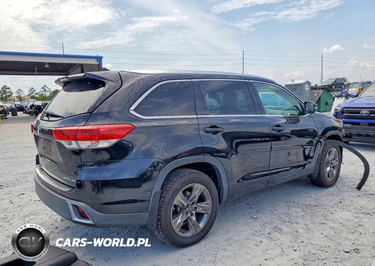 2017 Toyota Highlander Limited Platinum VIN:5TDDZRFH0HS456100 - 3