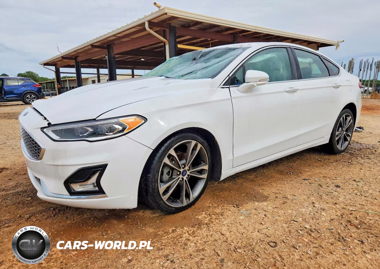2020 Ford Fusion Titanium – zdjęcie 1 z 13