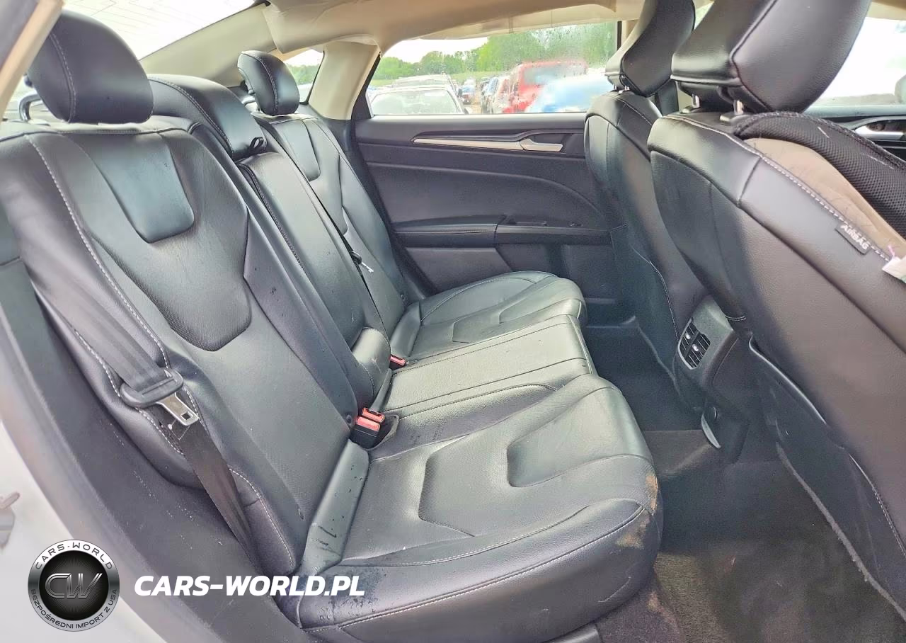 2020 Ford Fusion Titanium VIN:3FA6P0D97LR131418 - 10