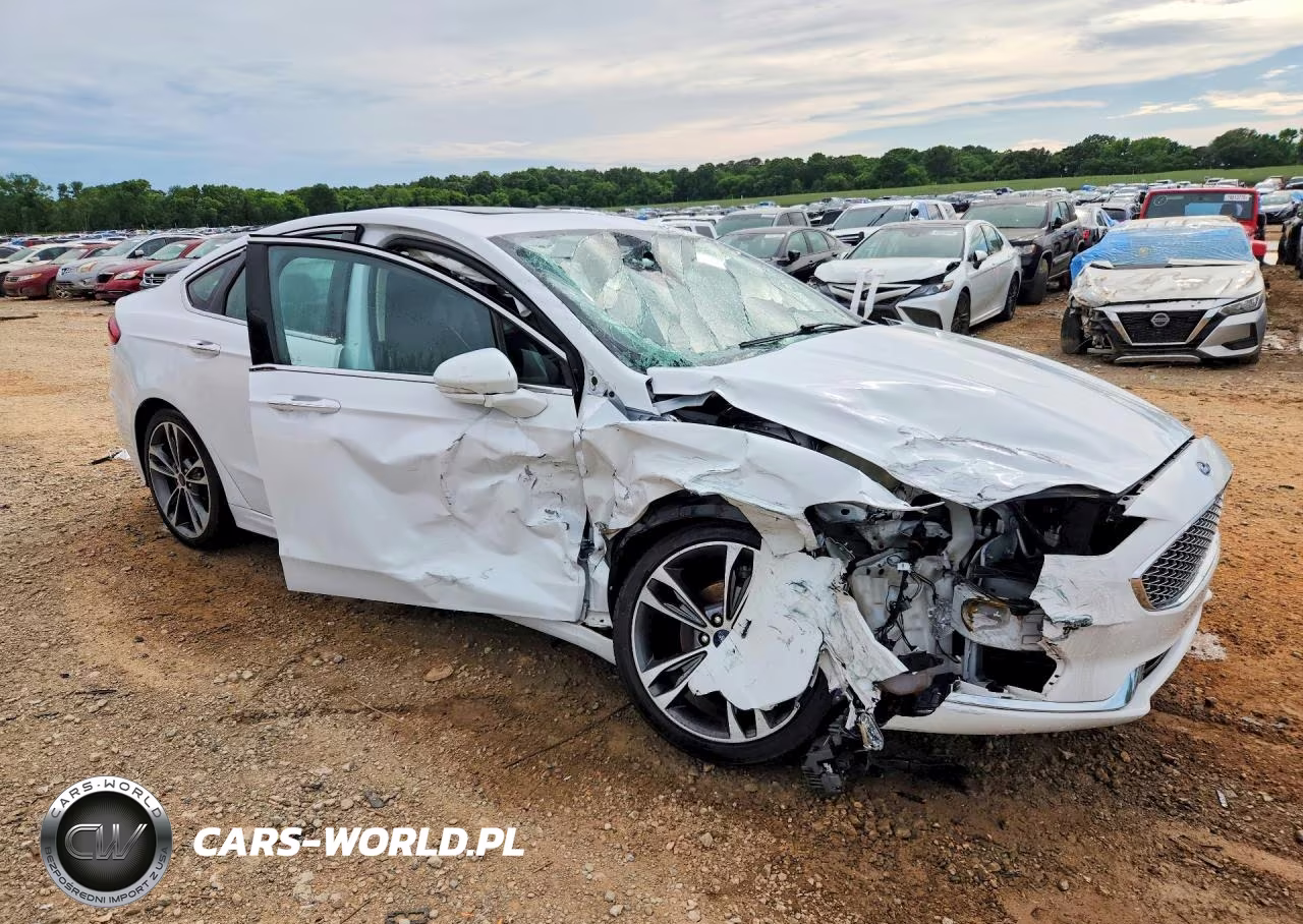 2020 Ford Fusion Titanium VIN:3FA6P0D97LR131418 - 4