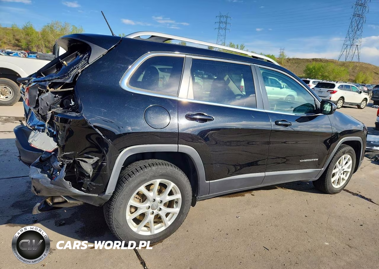 2017 Jeep Cherokee Latitude VIN:1C4PJMCS6HW625804 - 3