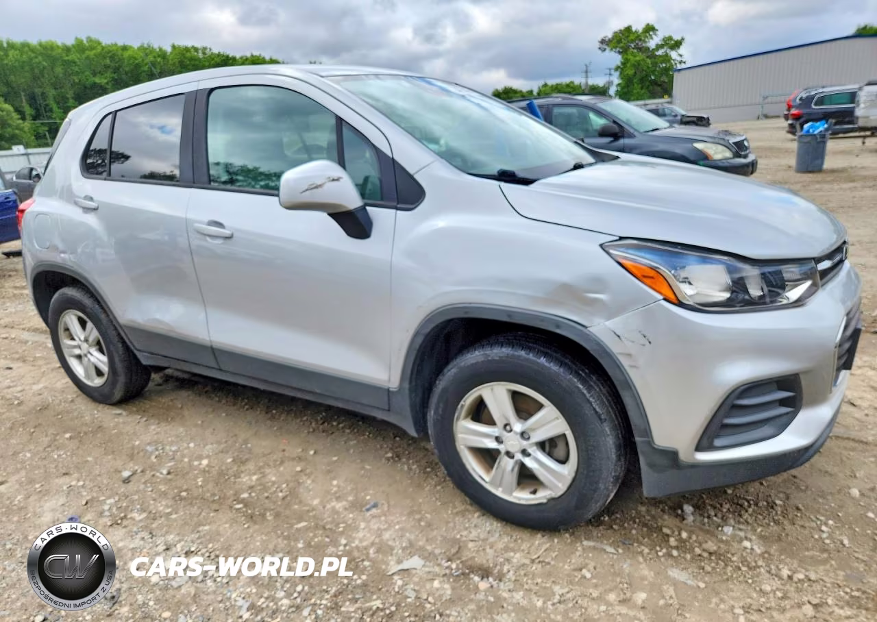 2020 Chevrolet Trax Ls VIN:3GNCJNSB0LL246244 - 4