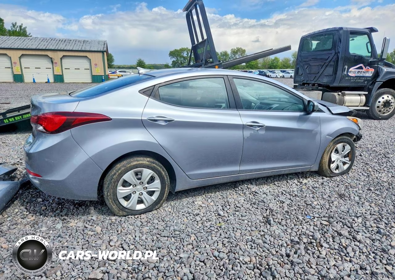2016 Hyundai Elantra Se VIN:5NPDH4AE1GH765968 - 3