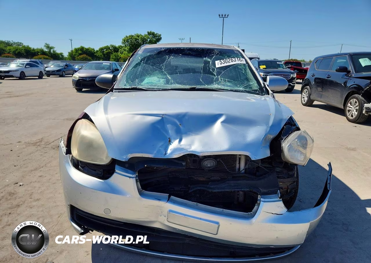2008 Hyundai Accent Gs VIN:KMHCM36C58U099452 - 5