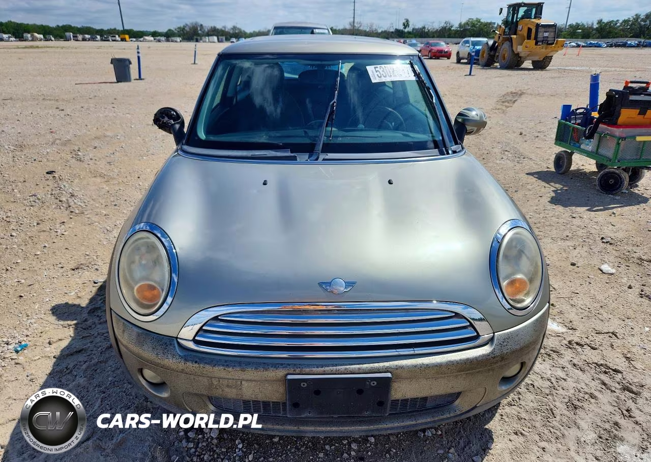 2007 Mini Cooper VIN:WMWMF33547TT52190 - 5