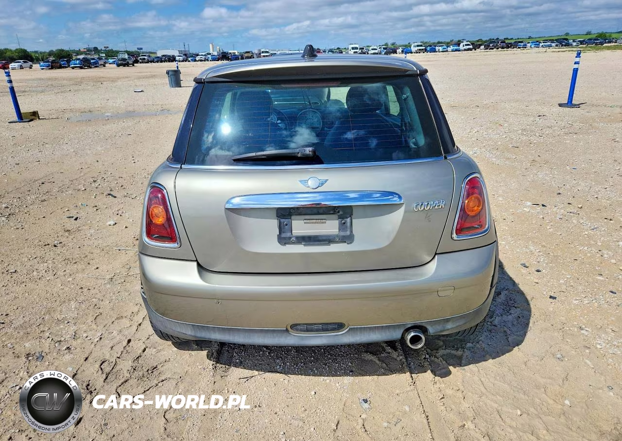 2007 Mini Cooper VIN:WMWMF33547TT52190 - 6