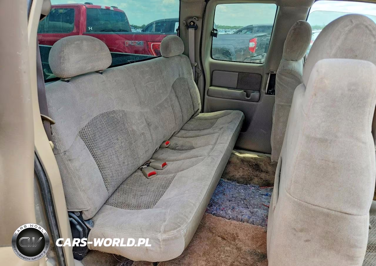 2002 Chevrolet Silverado C1500 VIN:2GCEC19V621272772 - 10
