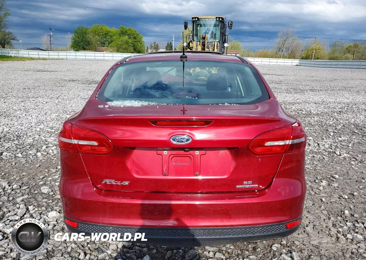 2016 Ford Focus Se VIN:1FADP3F22GL401961 - 6