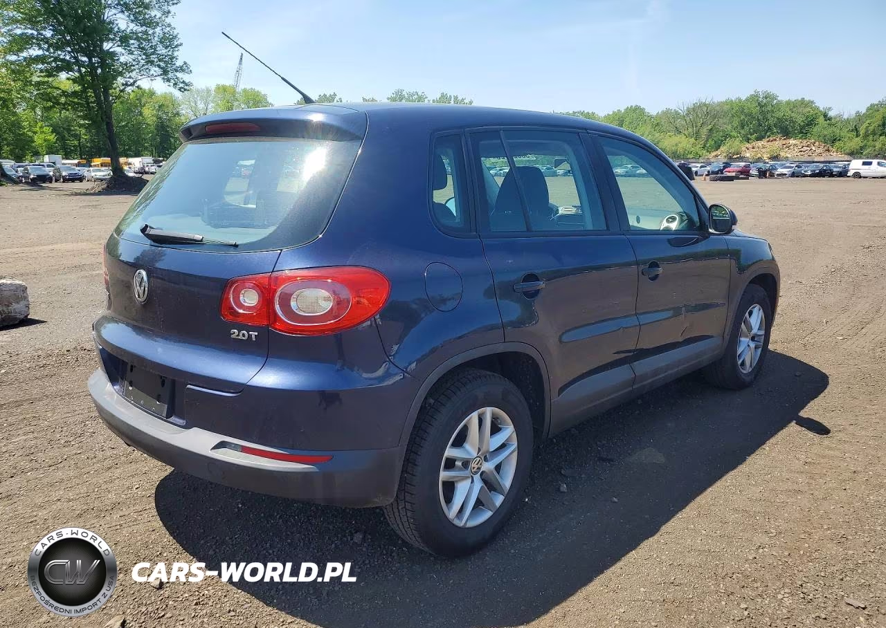 2011 Volkswagen Tiguan S VIN:WVGAV7AX0BW553432 - 3
