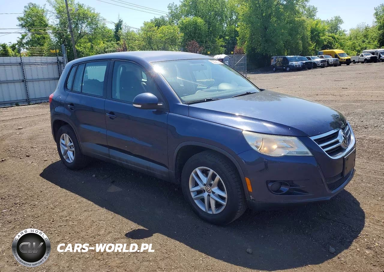2011 Volkswagen Tiguan S VIN:WVGAV7AX0BW553432 - 4