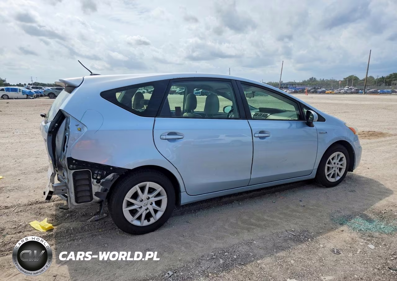 2012 Toyota Prius V Three VIN:JTDZN3EUXC3173498 - 3