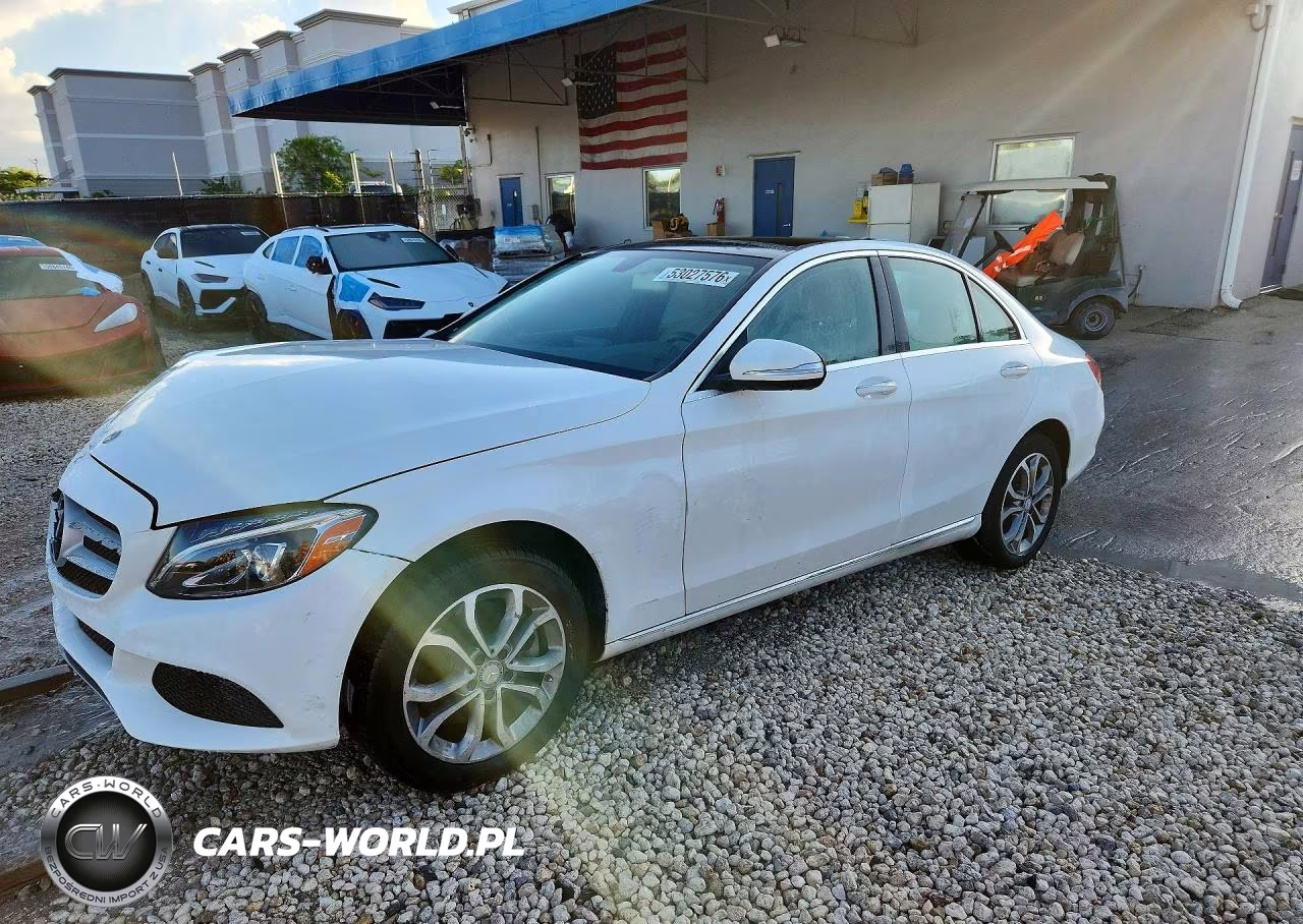 2015 Mercedes-Benz C 300 4Matic – zdjęcie 1 z 12