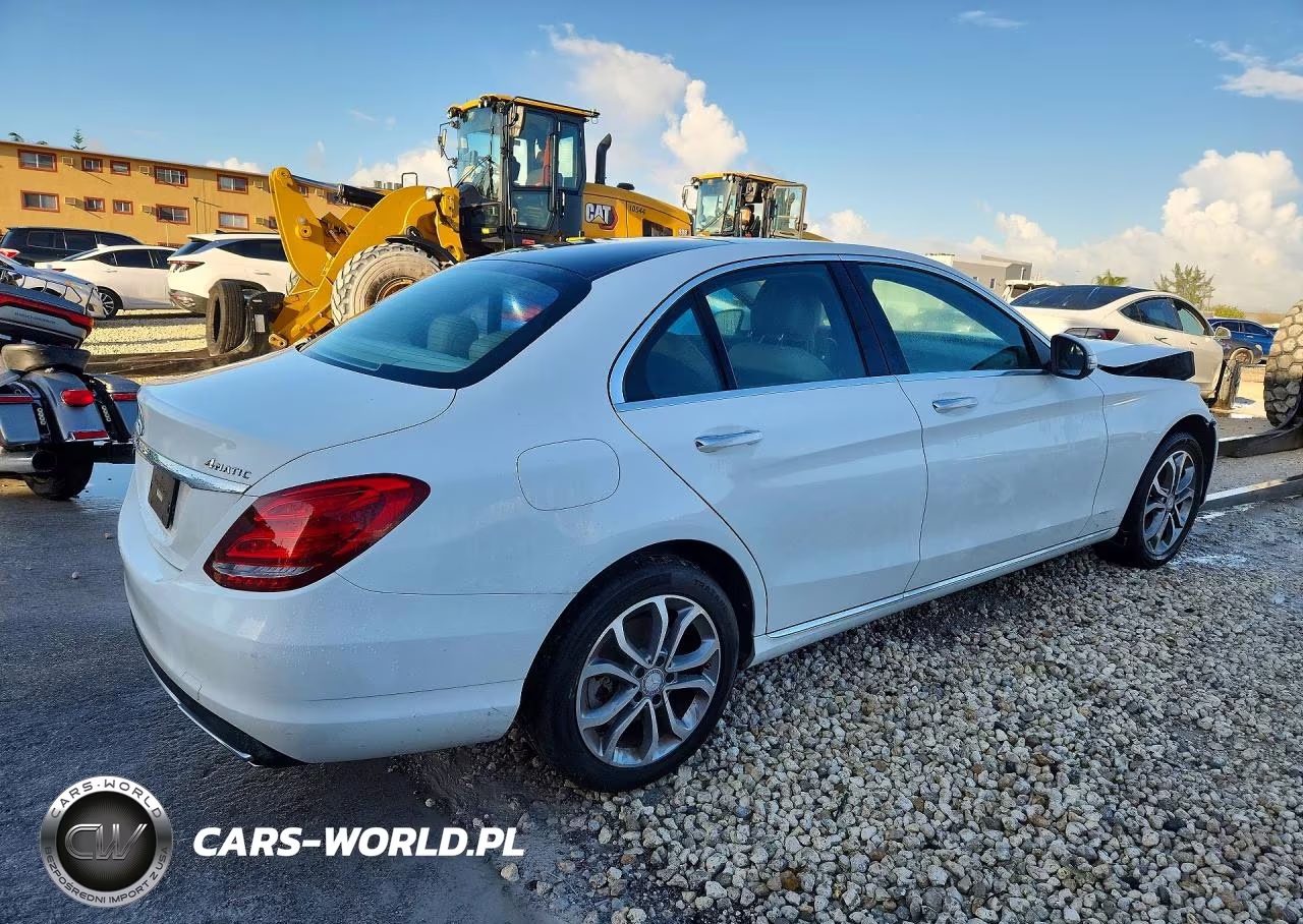 2015 Mercedes-Benz C 300 4Matic VIN:55SWF4KB4FU065019 - 3