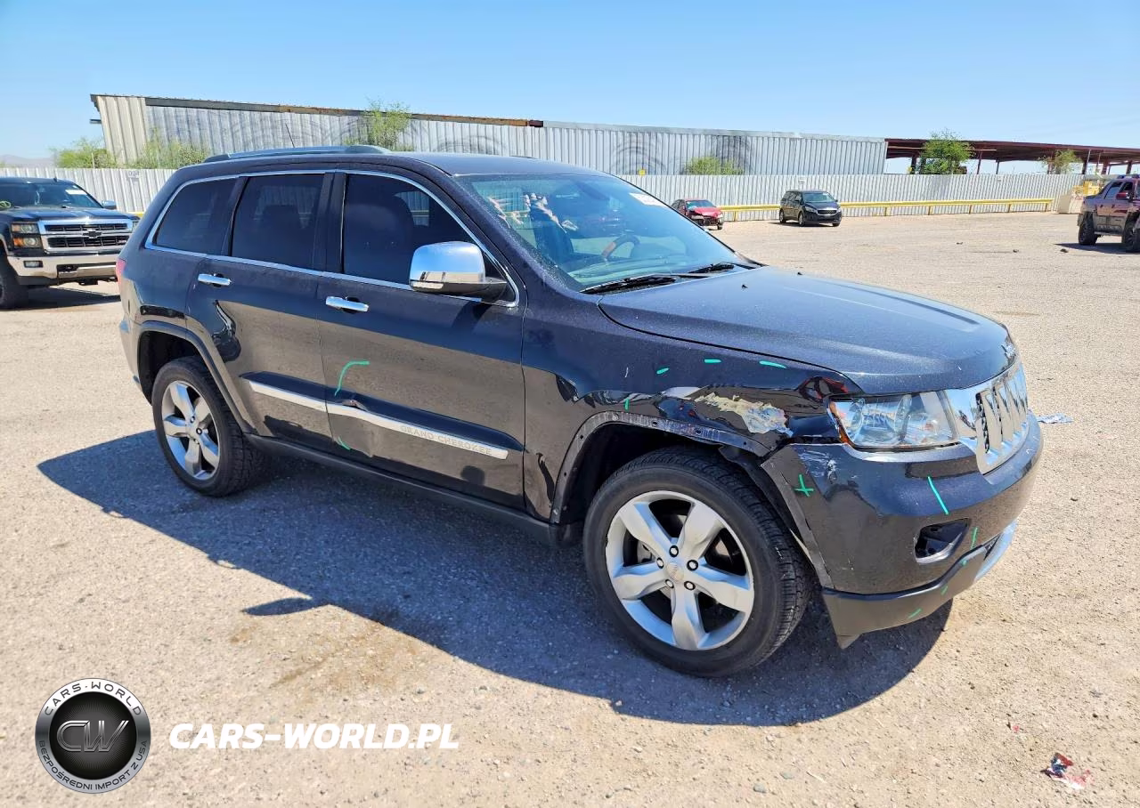 2013 Jeep Grand Cherokee Overland VIN:1C4RJECG9DC545922 - 4