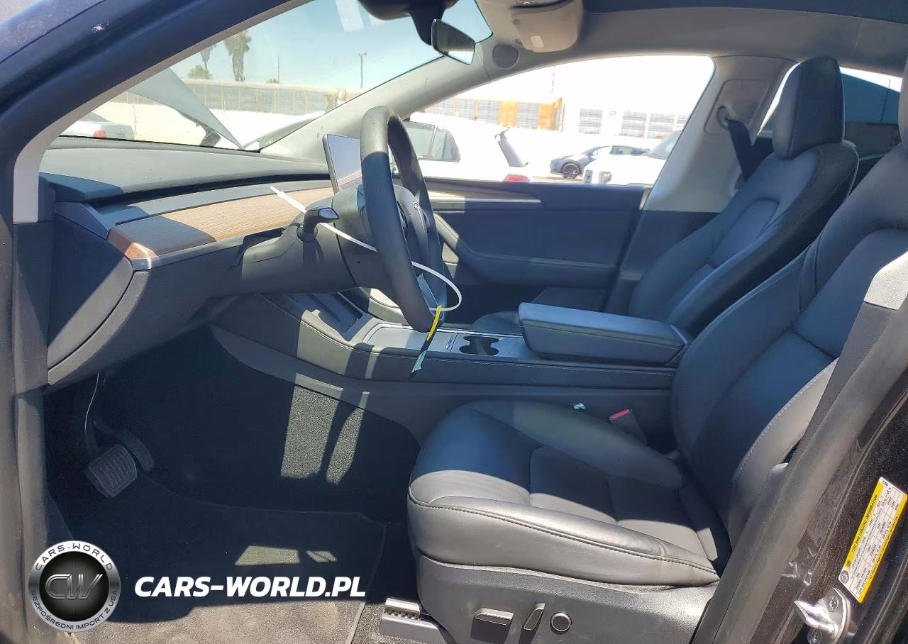 2024 Tesla Model Y VIN:7SAYGDED5RF057684 - 7