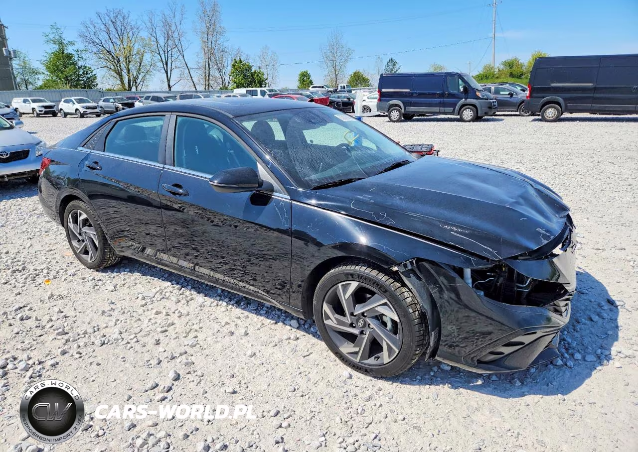 2025 Hyundai Elantra Limited VIN:KMHLN4DJ5SU124586 - 4