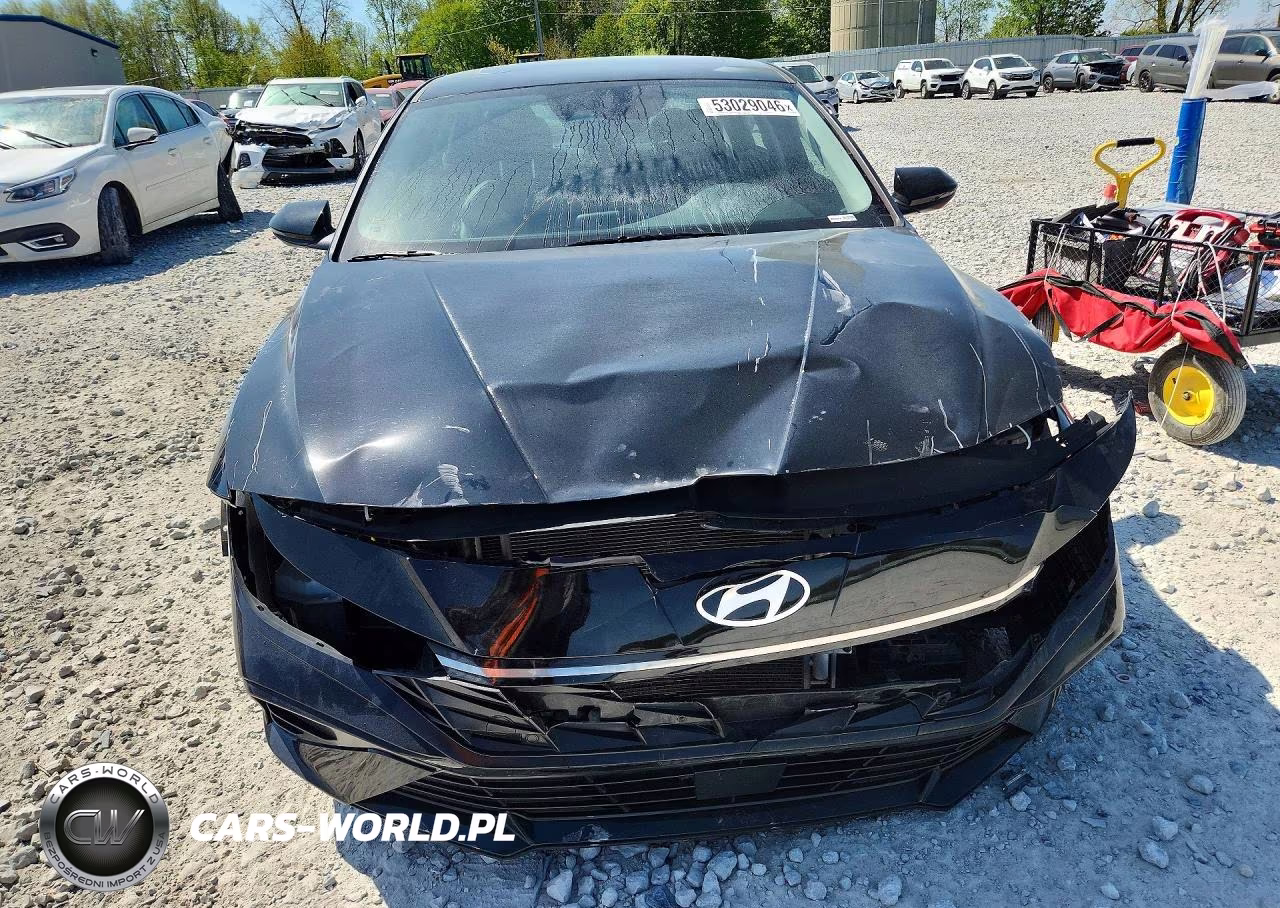 2025 Hyundai Elantra Limited VIN:KMHLN4DJ5SU124586 - 5