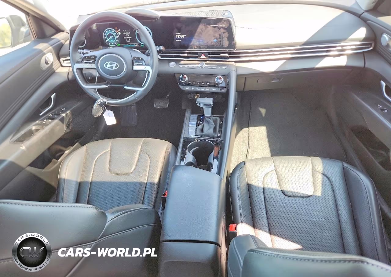 2025 Hyundai Elantra Limited VIN:KMHLN4DJ5SU124586 - 8