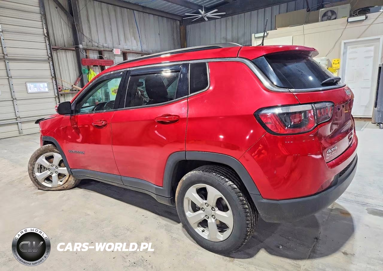 2019 Jeep Compass Latitude VIN:3C4NJDBB5KT716410 - 2