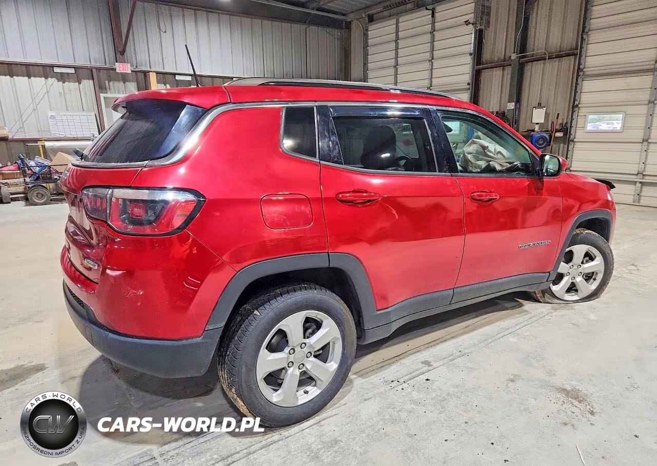 2019 Jeep Compass Latitude VIN:3C4NJDBB5KT716410 - 3