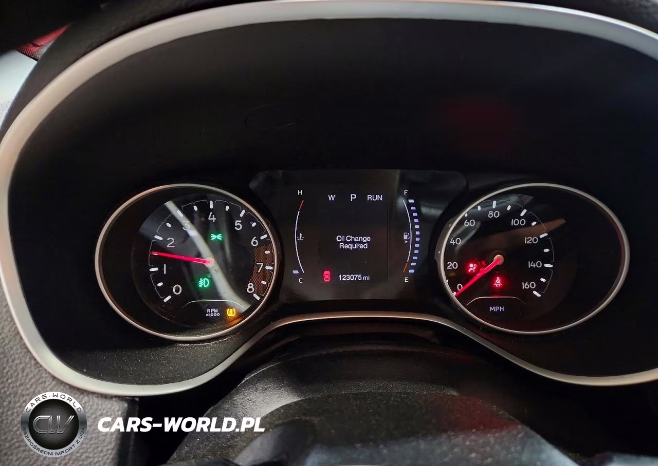 2019 Jeep Compass Latitude VIN:3C4NJDBB5KT716410 - 9