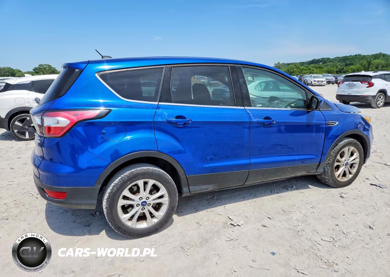 2017 Ford Escape Se VIN:1FMCU0G9XHUC88955 - 3