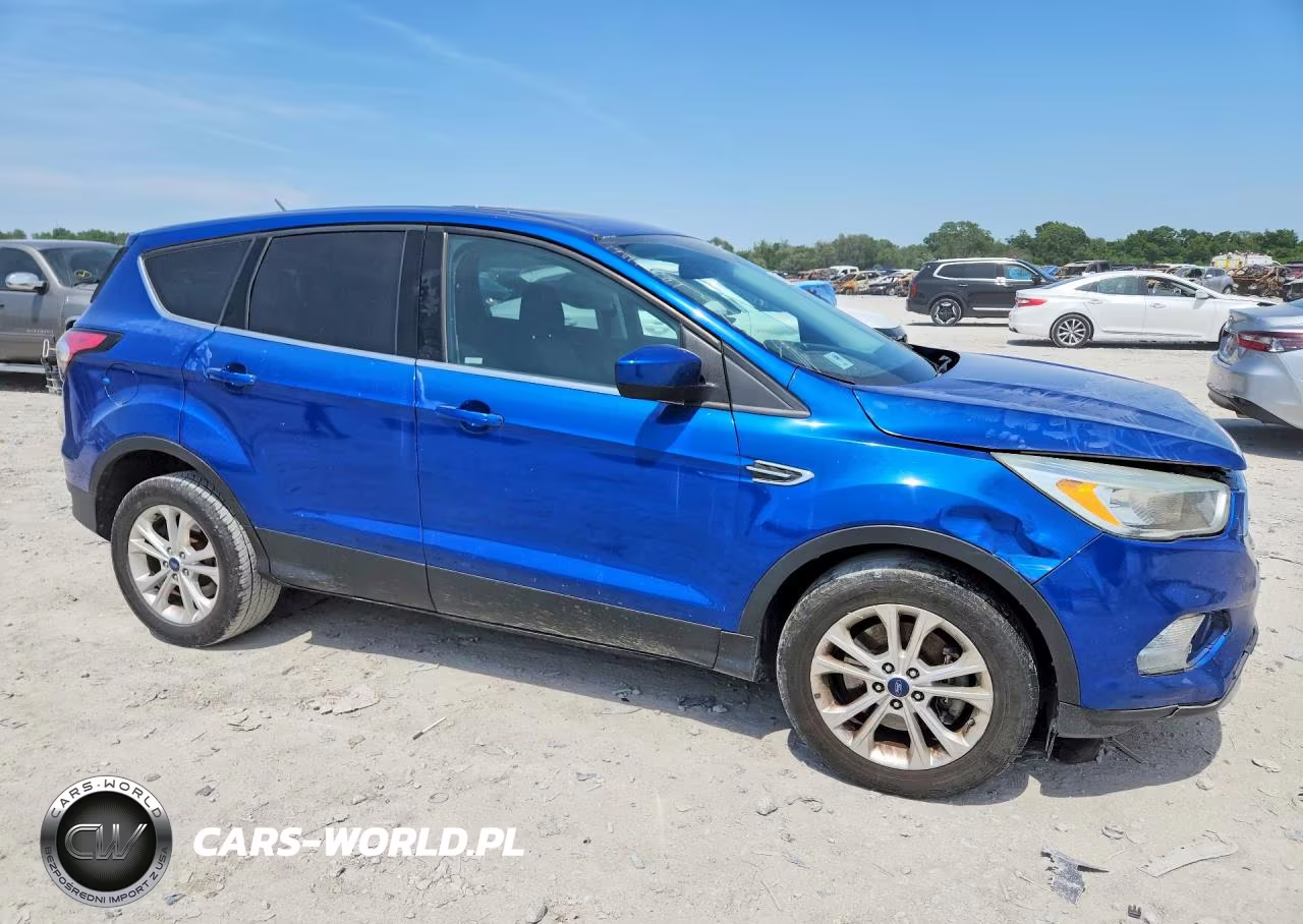 2017 Ford Escape Se VIN:1FMCU0G9XHUC88955 - 4