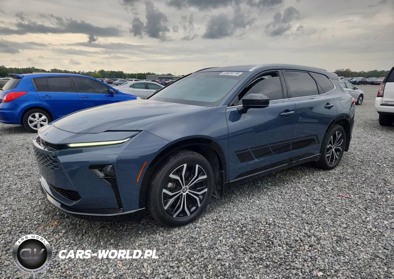 2025 Toyota Crown Signia Xle – zdjęcie 1 z 13